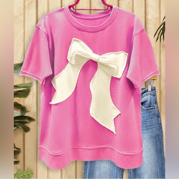 JODIFL Tops - JODIFL Pink and Cream Bow Oversized Sweatshirt Tee